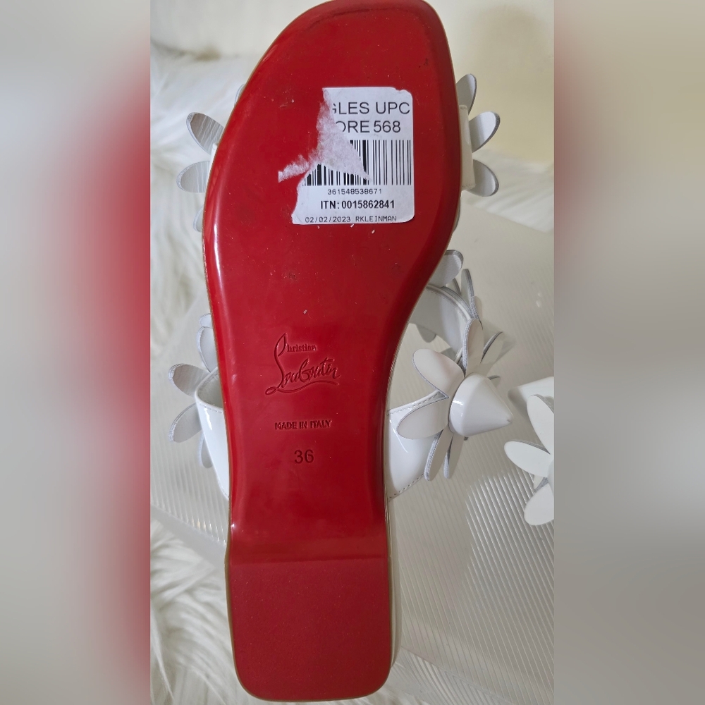 ❌SOLD❌ 🤍Christian Louboutin Daisyna🤍 - Picture 10 of 13